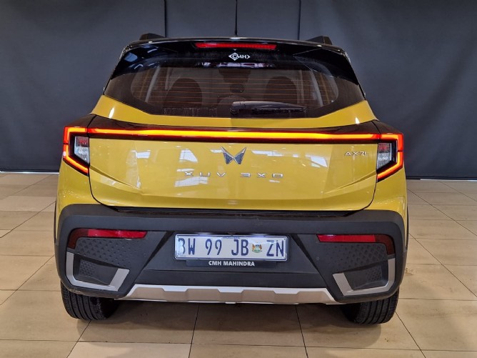 2024 Mahindra XUV 3XO 1.2T AX7L Auto - Image 4