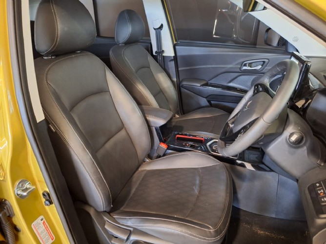 2024 Mahindra XUV 3XO 1.2T AX7L Auto - Image 6