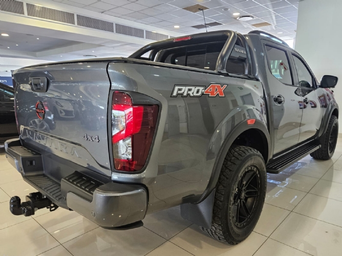 2026 Nissan Navara 2.5D Pro-4x 4x4 Auto Double Cab - Image 3