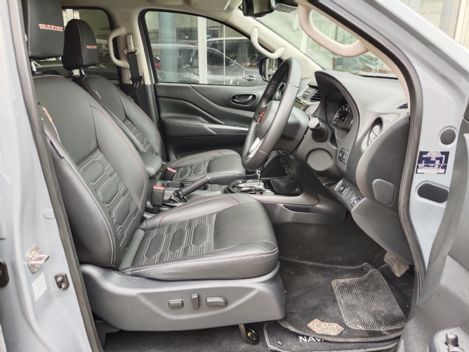 2025 Nissan Navara 2.5D Pro-4x Warrior 4x4 Auto Double Cab - Image 5