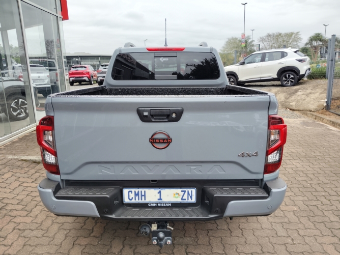 2025 Nissan Navara 2.5D Pro-4x Warrior 4x4 Auto Double Cab - Image 4