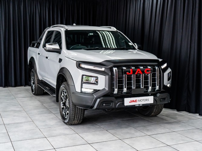 2025 JAC T9 2.0 CTi Lux Double Cab Auto - Image 2