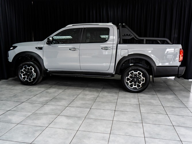 2025 JAC T9 2.0 CTi Lux Double Cab Auto - Image 6