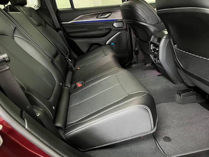 2025 Jeep Grand Cherokee 3.6L Overland - Image 6