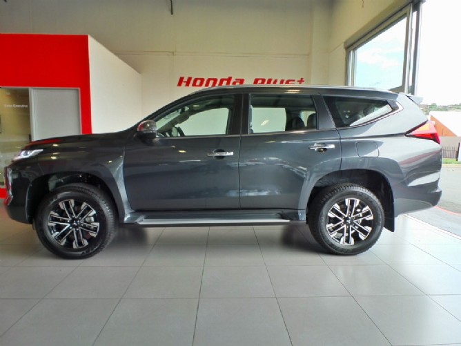 2025 Mitsubishi Pajero Sport 2.4 4x4 Auto - Image 4