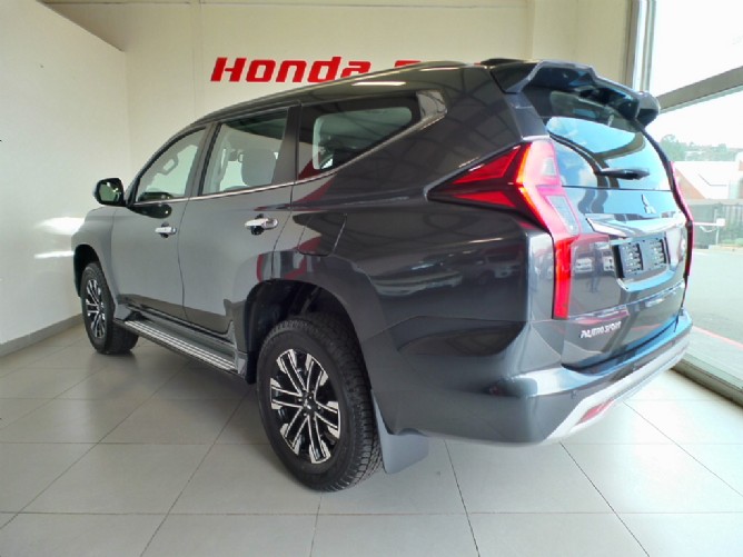 2025 Mitsubishi Pajero Sport 2.4 4x4 Auto - Image 5