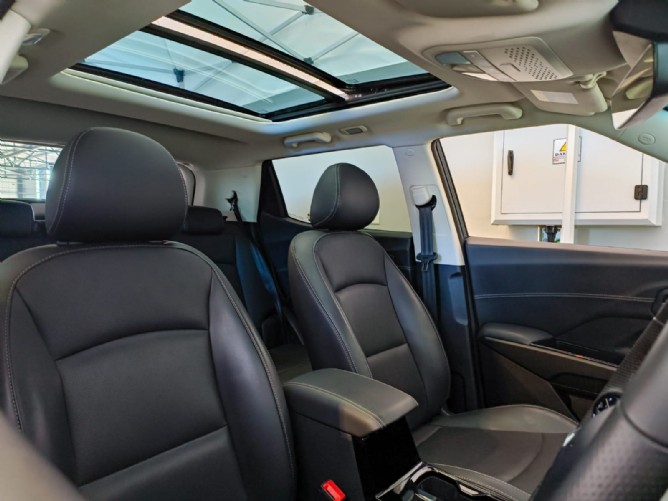 2024 Mahindra XUV 3XO 1.2T AX7L Auto - Image 7