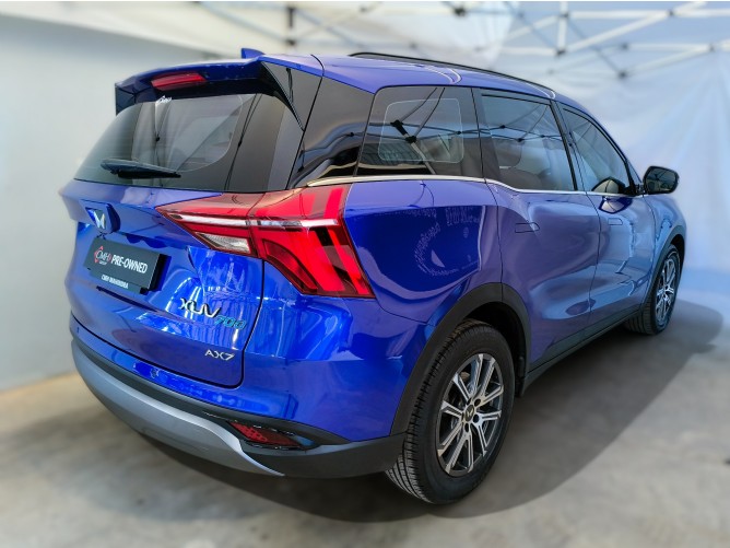 2025 Mahindra XUV700 2.0 AX7 Auto ( 7 Seater) - Image 4