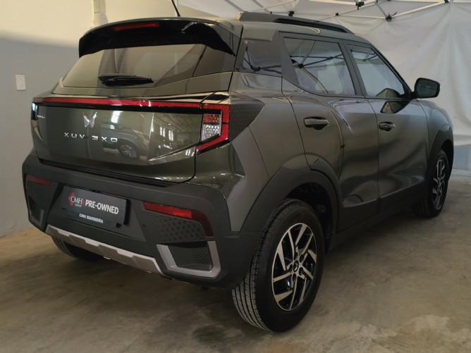 2025 Mahindra XUV 3XO 1.2T AX5 Auto - Image 3