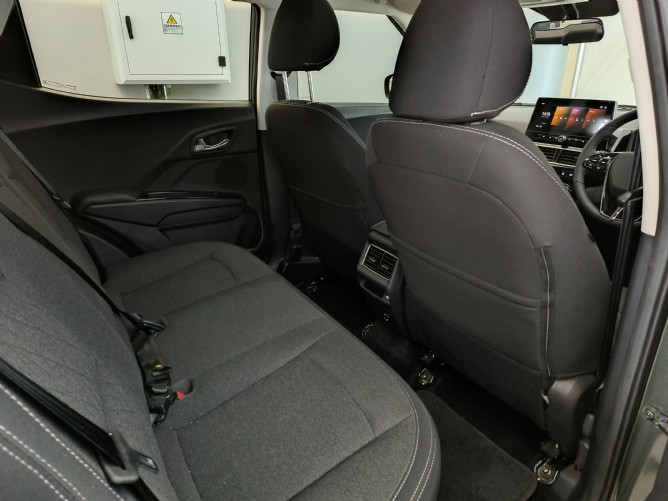 2025 Mahindra XUV 3XO 1.2T AX5 Auto - Image 7