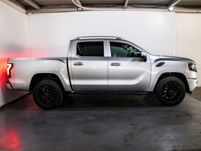 2025 Foton Tunland V9 2.0D VLX Double Cab 4x2 Auto - Image 2