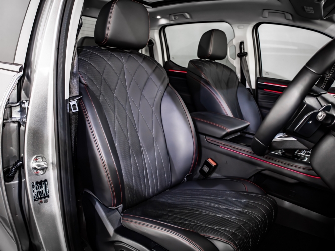 2025 Foton Tunland V9 2.0D VLX Double Cab 4x2 Auto - Image 6