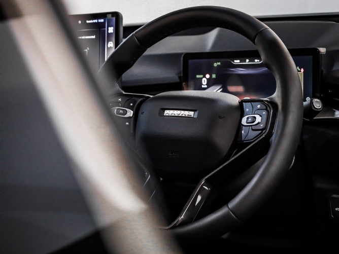 2025 Haval H6 1.5T Hybrid Luxury DHT - Image 5