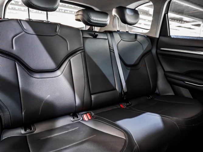 2025 Haval H6 1.5T Hybrid Luxury DHT - Image 6