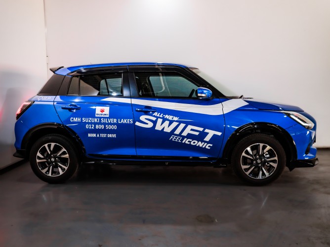2025 Suzuki Swift 1.2 GLX - Image 2