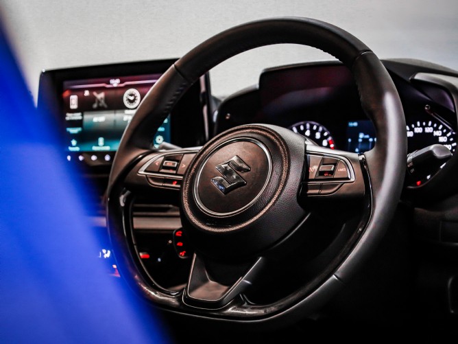 2025 Suzuki Swift 1.2 GLX - Image 5