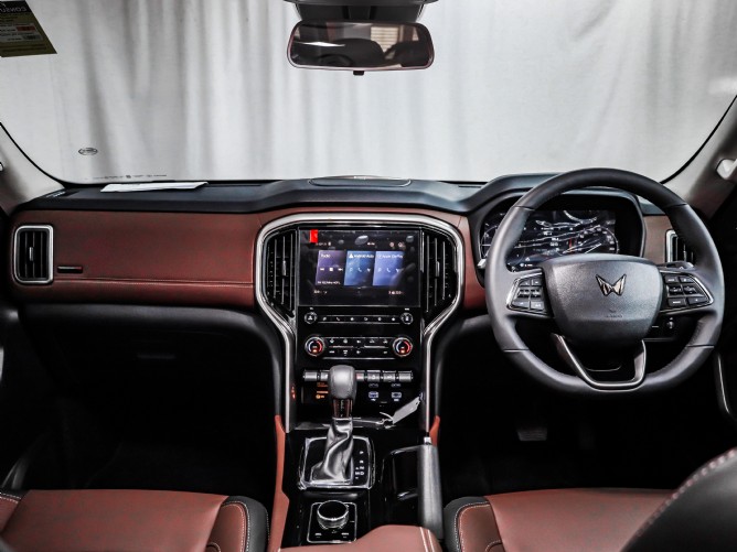 2025 Mahindra Scorpio N 2.2D Z8L 4X4 Auto - Image 5