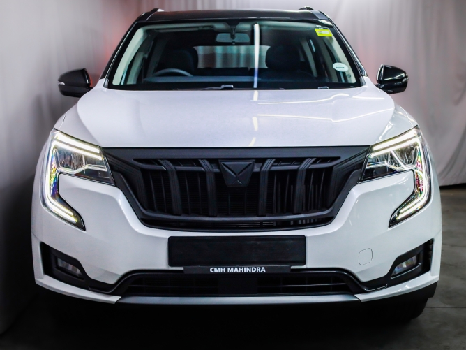 2025 Mahindra XUV700 2.0 AX5 Auto - Image 5