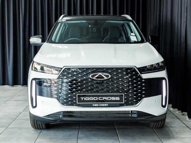 2025 Chery Tiggo Cross 1.5 HEV Comfort DHT - Image 3