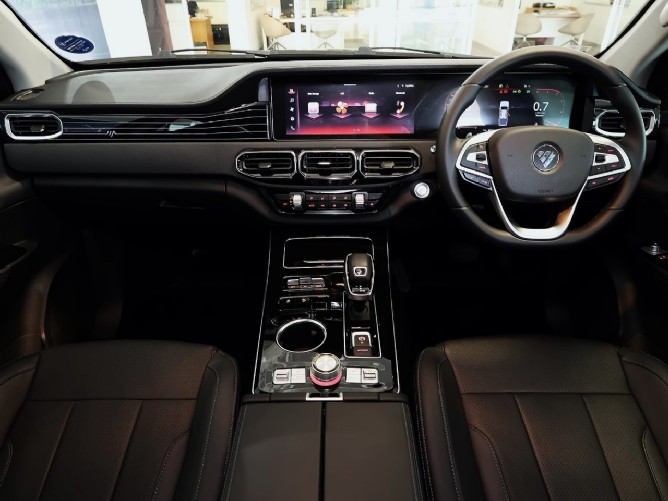 2025 Foton Tunland G7 2.0T Double Cab 4x4 TLX Auto - Image 4
