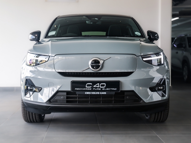 2025 Volvo C40 Recharge Twin Motor Ultimate - Image 3