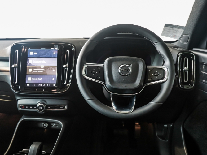 2025 Volvo C40 Recharge Twin Motor Ultimate - Image 7