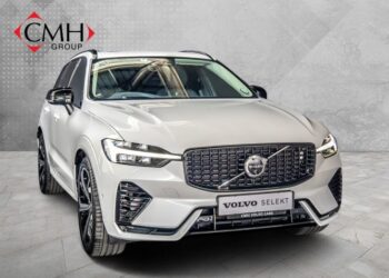 2026 Volvo XC60 T8 Ultra Dark AWD (PHEV)