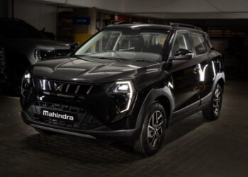 2024 Mahindra XUV 3XO 1.2T AX5